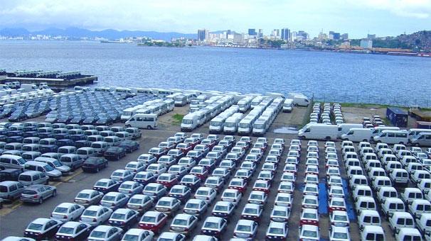 <p>"Otomotiv sektörü de 2015 yılı satış adetlerini yakalama adına büyük efor ortaya koyuyor. </p>
