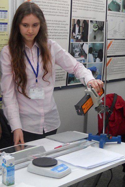 <p>2. TÜBİTAK'ın beğenmediği projeyle dünya birincisi olan İlayda NASA projesinde</p>

<p> </p>
