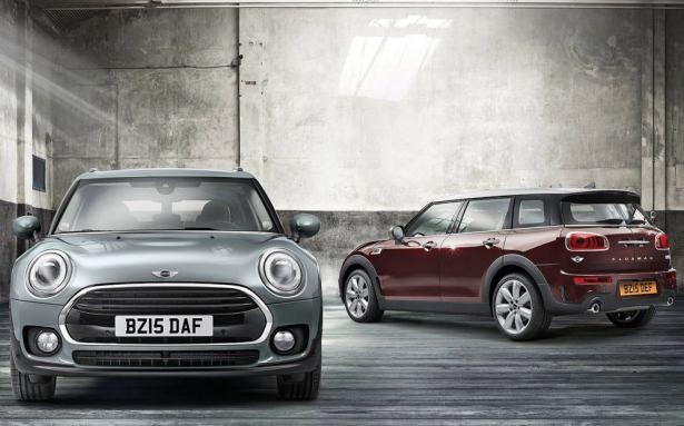 <p><strong>MINI CLUBMAN1</strong><br />
Mini'nin, bakış açısına göre, küçük bir station veya kompakt hatchback algıları yaratan modeli, iki parçalı ve yana açılan bagaj kapılarıyla birinci neslin özgün tasarım detayını koruyor. Yılın ilk çeyreğinde satışa sunulacak olan otomobil 360-1250 lt arasında değişen bagaj hacmi sunuyor.</p>