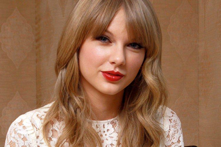 <p>Taylor Swift, ortalama 170 milyon dolarlık kazancıyla listede birinci sırada yer aldı.</p>
