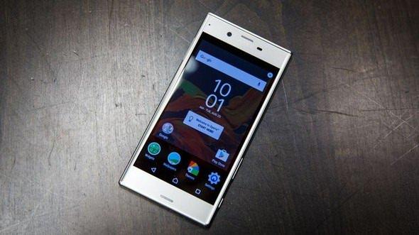 <p><strong>Sony Xperia XZ</strong><br />
<br />
Fiyatı: 2329 TL</p>
