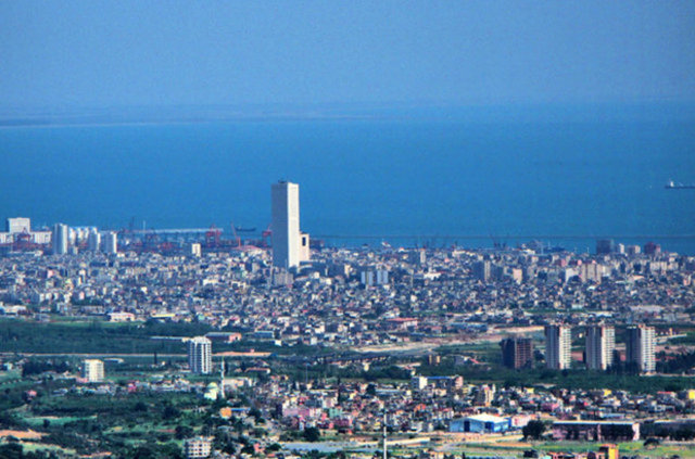 <p>Mersin<br />
<br />
Toplam satılan konut: 17.441<br />
Önceki yıl aynı dönem: 16.829</p>