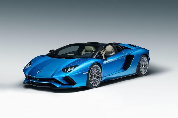 <p>Lamborghini Aventador S Roadster<br />
Çıkış tarihi: 2018 başları</p>
