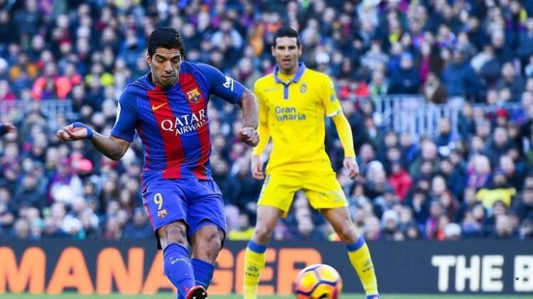 <p>Barcelona Kulübü'nün sponsorluk anlaşmalarından da büyük darbe yemesi gündemde. Sadece forma sponsorluğundan 55 milyon euro kazanan Katalan ekibinin yıllık sponsorluk gelirlerinin toplamı 540 milyon euro. </p>
