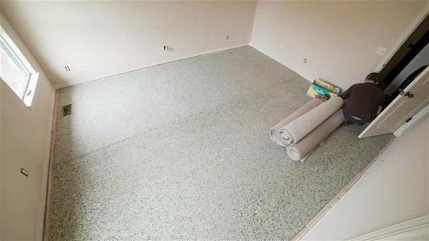 <p>Eski yatak odalarını baştan aşağıya tadilatla yenileyen adam, yaptıklarını adım adım kaydetti.</p>

<ul>
</ul>
