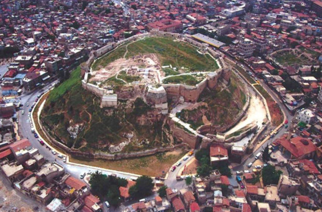 <p>Gaziantep<br />
<br />
Toplam satılan konut: 13.940<br />
Önceki yıl aynı dönem: 13.181</p>