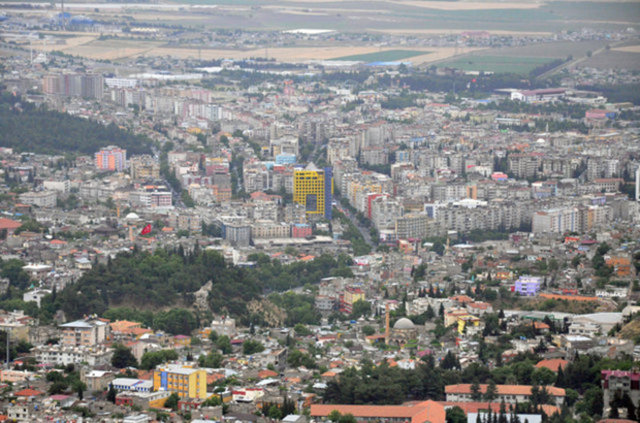 <p>Kahramanmaraş<br />
<br />
Toplam satılan konut: 8.026<br />
Önceki yıl aynı dönem: 7.368</p>
