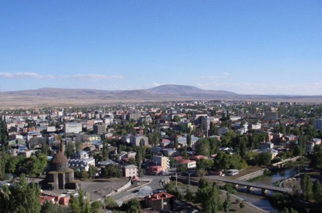 <p>Kars<br />
<br />
Toplam satılan konut: 1.094<br />
Önceki yıl aynı dönem: 964</p>
