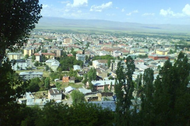 <p>Muş<br />
<br />
Toplam satılan konut: 924<br />
Önceki yıl aynı dönem: 674</p>