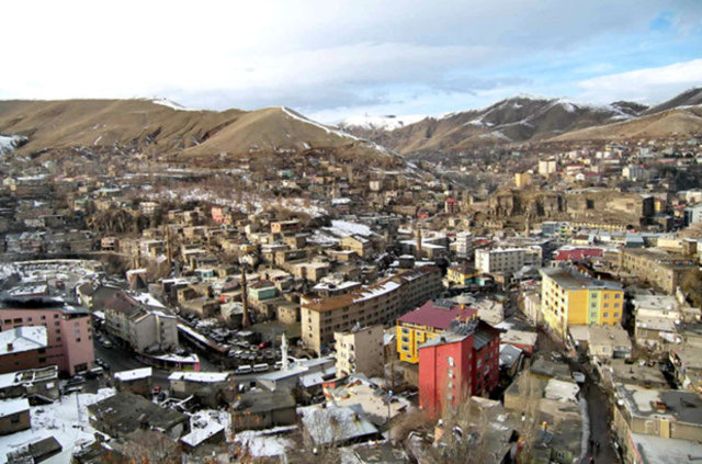 <p>Bitlis<br />
<br />
Toplam satılan konut: 844<br />
Önceki yıl aynı dönem: 652</p>

<p> </p>
