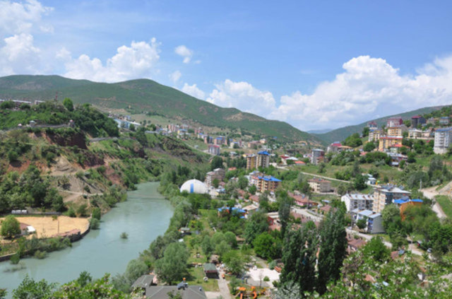 <p>Tunceli<br />
<br />
Toplam satılan konut: 620<br />
Önceki yıl aynı dönem: 651</p>
