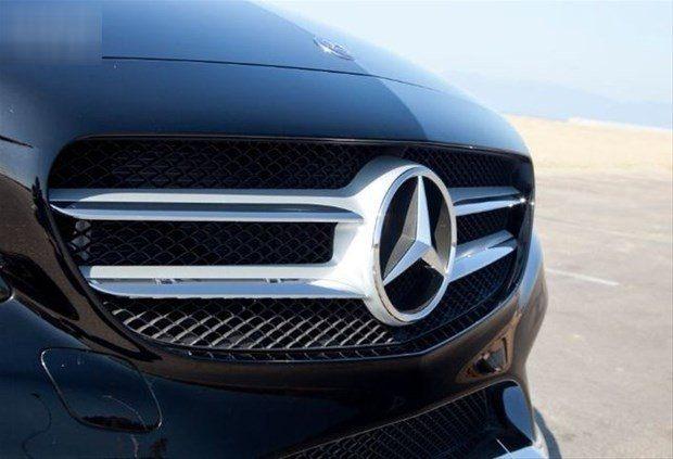 <p>14) MERCEDES - BENZ<br />
<br />
Güvenilirlik Puanı - 47/100<br />
<br />
Geçen seneki sıralaması - 17<br />
</p>