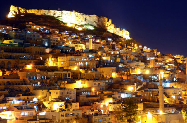 <p>Mardin<br />
<br />
Toplam satılan konut: 4.859<br />
Önceki yıl aynı dönem: 3.643</p>