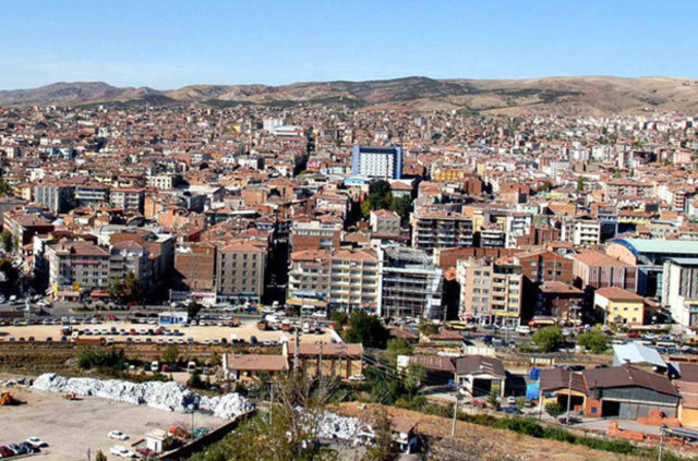 <p>Kırıkkale<br />
<br />
Toplam satılan konut: 3.339<br />
Önceki yıl aynı dönem: 2.959</p>