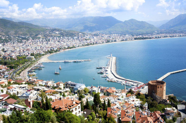 <p>Antalya<br />
<br />
Toplam satılan konut: 29.545<br />
Önceki yıl aynı dönem: 31.341</p>