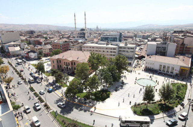 <p>Elazığ<br />
<br />
Toplam satılan konut: 6.302<br />
Önceki yıl aynı dönem: 5.555</p>