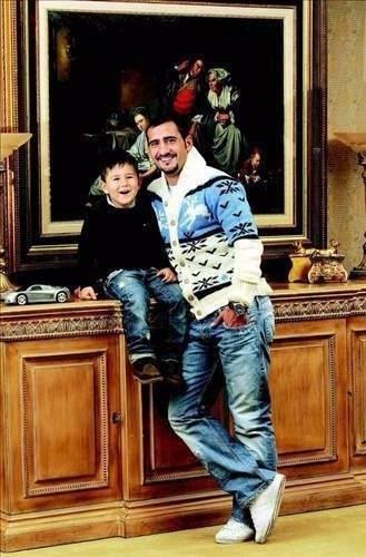 <p>Ümit Karan: Otomotiv ve eğlence sektörü.</p>