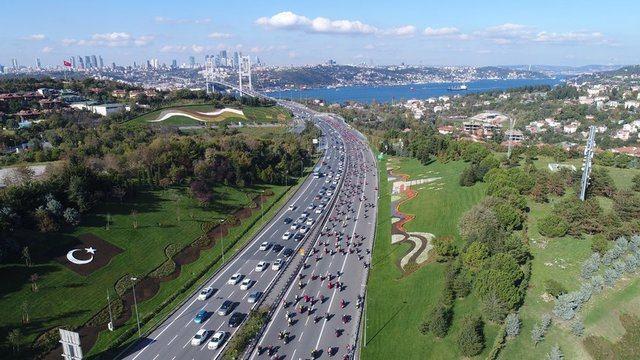 <p>29 Ekim Cumhuriyet Bayramı nedeniyle bir araya gelen motorcular, bir süre burada toplanmayı bekledi. Cumhuriyet bayramı nedeni ile heyecanlı olduklarını ifade eden motorcular daha sonra hep beraber harekete geçti. </p>

<p> </p>
