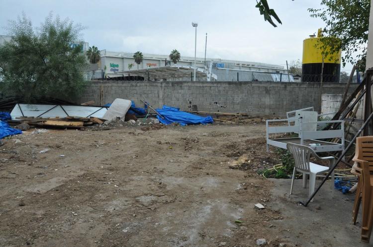 <p><strong>Dosya raftan indirildi</strong></p>
<p>İşte sır kazının da hikayesi FETÖ’nün karanlık faaliyetleriyle başlar… Erdal’ın eşi emniyetteki FETÖ’cülerin temizlenmesiyle eşinin bir suikasta kurban gittiğini belirterek dosyanın tekrar raftan indirilmesini sağlar…</p>