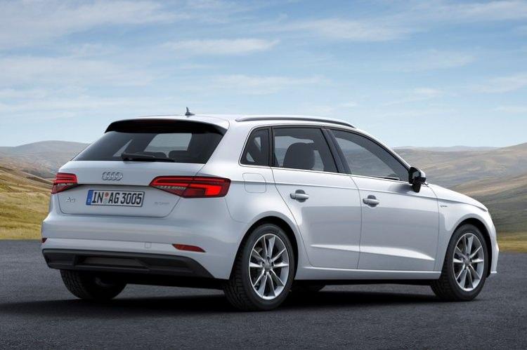<p>Marka: AUDI</p>

<p>Model: A3</p>

<p>Toplam Satış: 2611</p>
