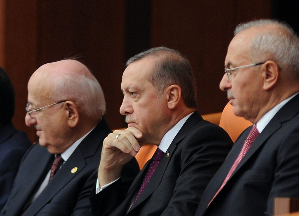 <p>TBMM 26. Dönem Yemin Etme Töreni, TBMM Genel Kurulu'nda yapıldı.</p>

<p> </p>

<p>- 17 Kas 2015</p>

