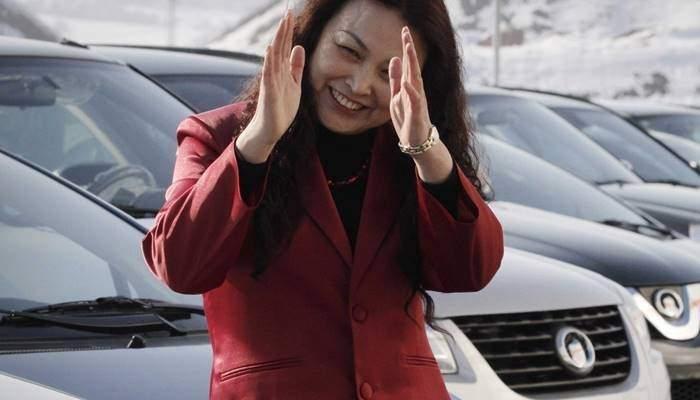 <p>62. Feng Ying Wang<br />
Yaş: 47<br />
Ülke: Çin<br />
Kategori: Otomotiv</p>
