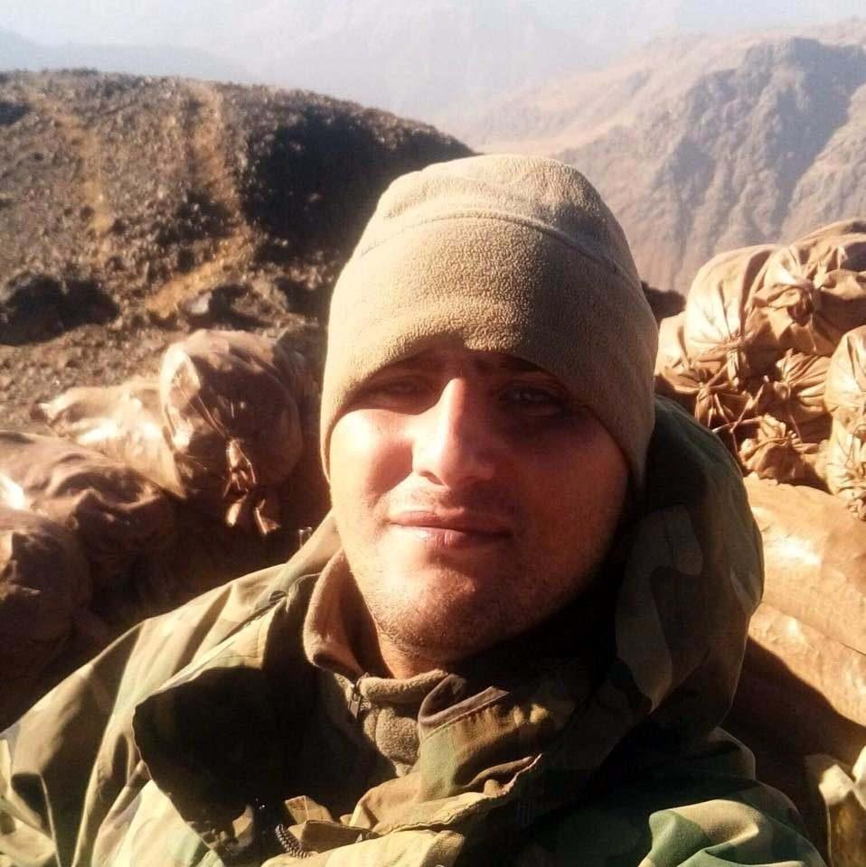 <p><strong>6-Şehit Er Ömer Küçük</strong></p>
<p>Piyade Sözleşmeli Er Ömer Küçük’ün şehit olduğu haberi, askeri yetkililer tarafından Hakkari'de Özsoğuksu Mahallesi’nde oturan babası Cuma Küçük’e verildi.</p>