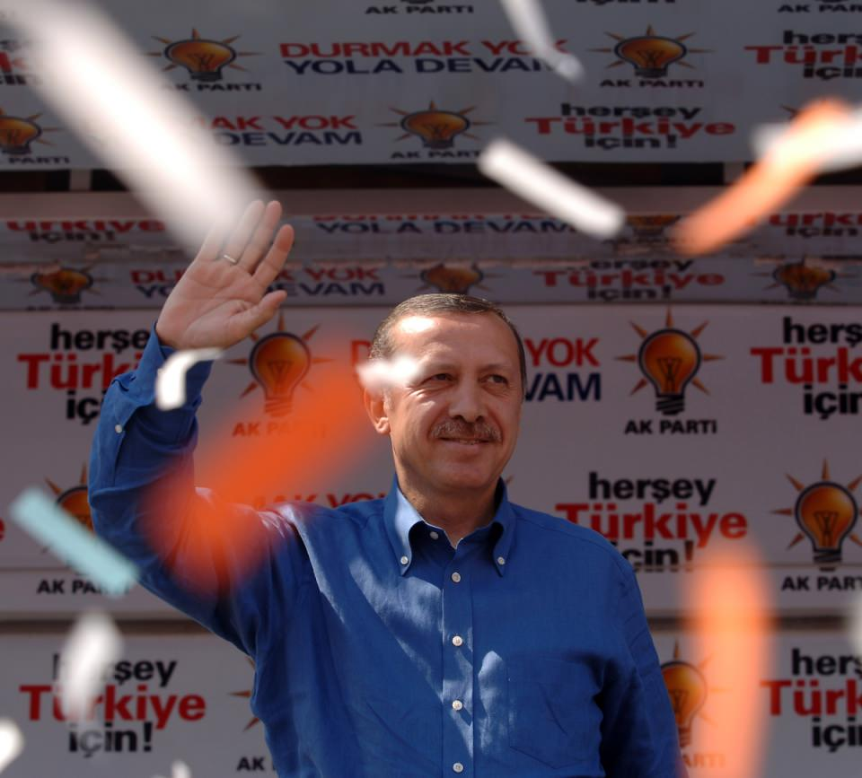 <p>Ak Parti Kayseri Seçim mitingine Başbakan Recep Tayyip Erdoğan, TBMM Başkanı Bülent Arınç ve Dışişleri Bakanı Abdullah Gül katıldı.</p>
<p>- 30 Haz 2007</p>