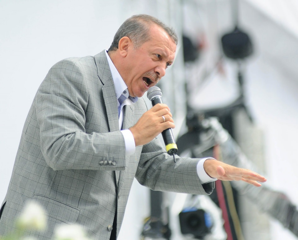 <p>Anayasa değişikliği referandumu öncesinde, Ak Parti tarafından düzenlenen miting, İstanbul Kazlıçeşme'de yapıldı.</p>
<p>- 5 Eyl 2010</p>
