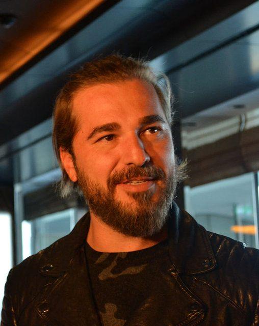<p>Taşıması da oynaması da zor olan karakteri resmen üzerine giydi. ‘Diriliş’in bugün en çok izlenen dizi olmasında katkısı büyük.</p>
<p> </p>