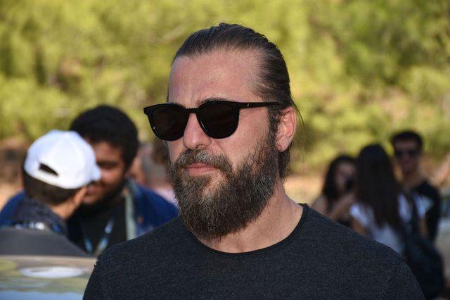 <p>Sektörde yeni moda, kafa oyuncuların futbolcular gibi bonservisini almak. İmza atıldıktan sonra proje kısmına geçiliyor. Düzyatan da nisandan bu yana kanallarla görüşüyormuş. Biriyle imza aşamasına gelinmiş.</p>

<p> </p>
