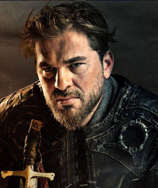 <p>Oyuncu ücretleri sürekli olarak artarken emekçiler tarafında yaprak kımıldamaması ve artan maliyetlerin uzayan süreleri beraberinde getirmesi de cabası!</p>

<p> </p>
