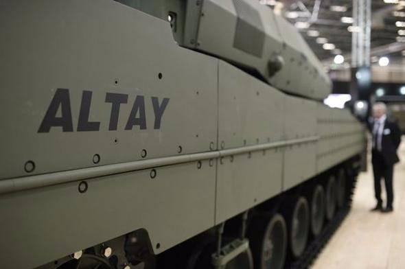 <p><strong>YÜZDE 100 MİLLİ TANK ALTAY </strong><br />
<br />
Altay, Türkiye'nin geliştirdiği 3+ nesil ana muharebe tankıdır. Şu anda detaylı tasarım aşamasında.</p>
