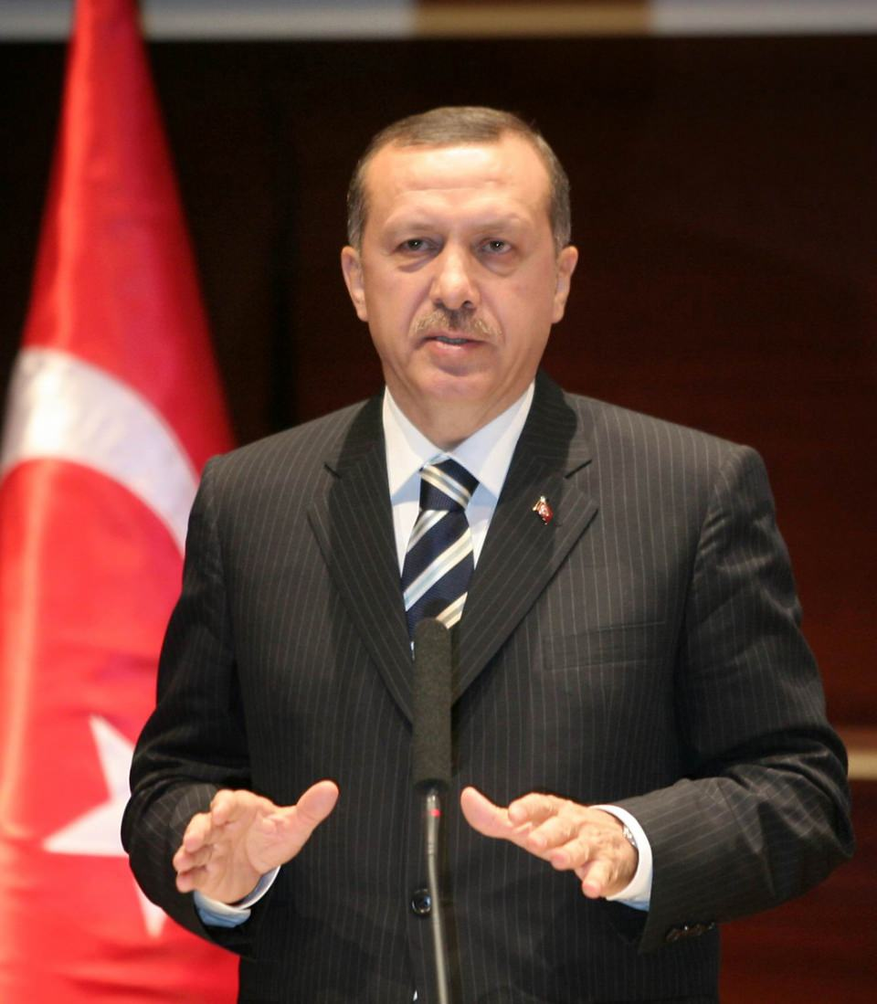 <p>Başbakan Recep Tayyip Erdoğan, AK Parti kapatma davası açıklamasından sonra genel merkezde dava ile ilgili açıklamalarda bulundu.</p>
<p> </p>
<p>- 30 Tem 2008</p>