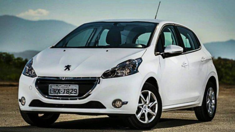 <p>Marka: PEUGEOT</p>

<p>Model: 208</p>

<p>Toplam Satış: 1668</p>
