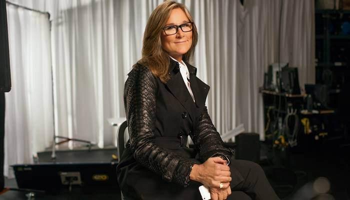 <p>13. Angela Ahrendts<br />
Yaş: 57<br />
Ülke: ABD<br />
Kategori: Teknoloji</p>