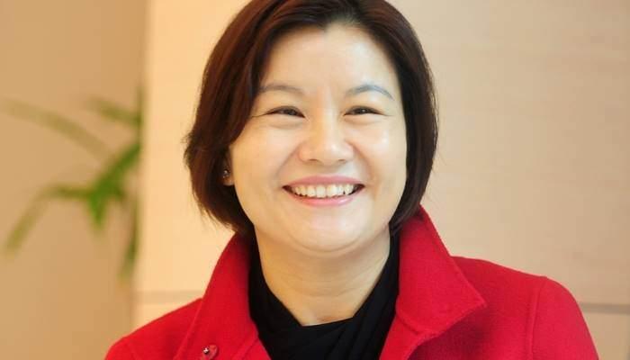 <p>54. Qunfei Zhou<br />
Yaş: 47<br />
Ülke: Hong Kong<br />
Kategori: Teknoloji</p>