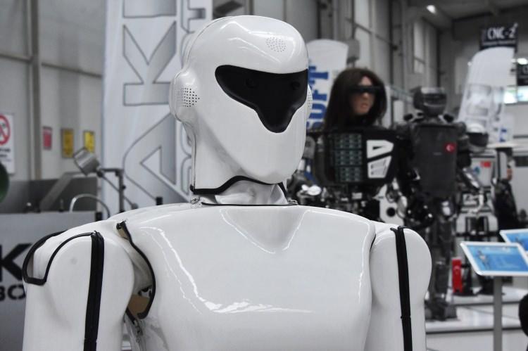 <p>Konya'da, Akınsoft isimli yazılım firmasınca kurulan Türkiye'nin ilk insansı robot fabrikası AkınRobotics düzenlenen törenle açıldı.</p>

<ul>
</ul>
