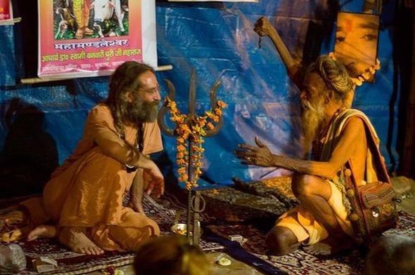 <p>Bu ilgin&ccedil; adam g&ouml;rd&uuml;g&uuml; bir r&uuml;yadan etkilenip bir anda kendini tanrı Shiva`ya adıyor.</p>

<p>&nbsp;</p>
