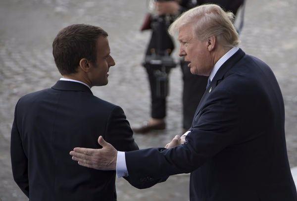 Trump'ın mesajı elinde gizli!