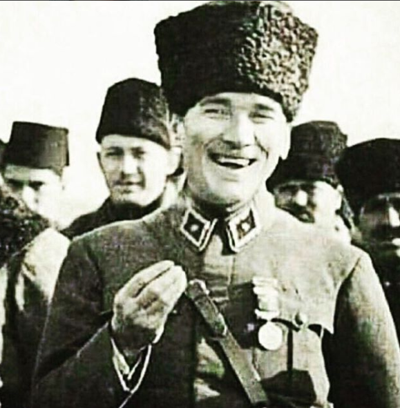 <p><strong>Onur Saylak</strong></p>

<p>...</p>
