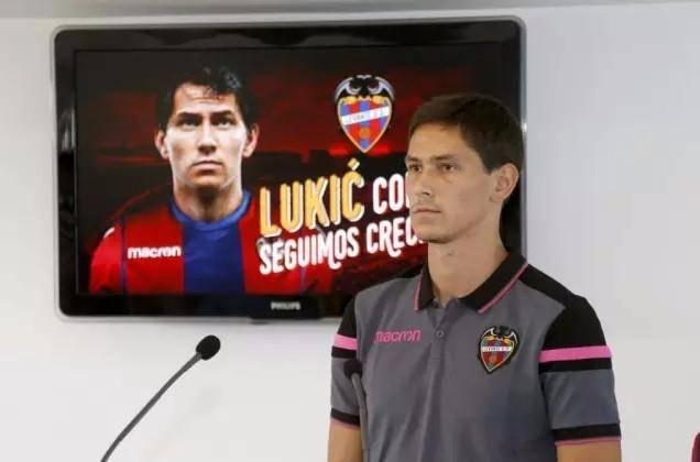 <p>Lukic (Levante)</p>
