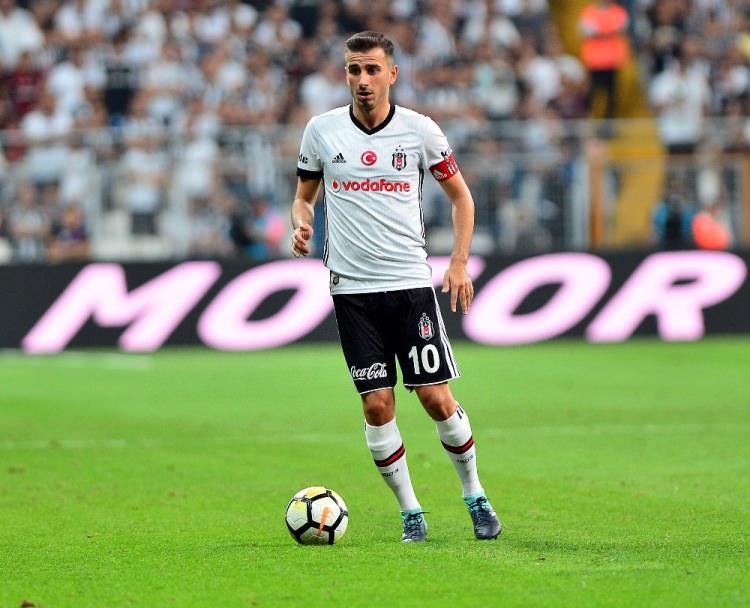 <p>OĞUZHAN ÖZYAKUP | Kulüp: Beşiktaş | Yaş: 25 | Sözleşme bitiş: Haziran 2018</p>
