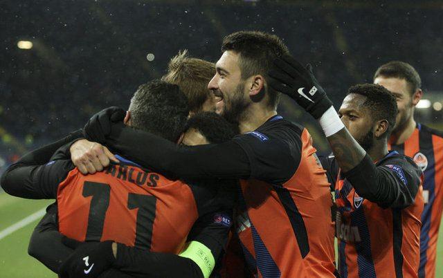 <p>- SHAKHTAR DONETSK: 10 PUAN</p>

<p>- DINAMO KIEV: 9,5 PUAN</p>

<p>- ZORYA: 4 PUAN</p>

<p>- OLEKSANDRIYA: 2 PUAN (Elendi)</p>

<p>- OLIMPIK DONETSK: 0,5 PUAN (Elendi)</p>
