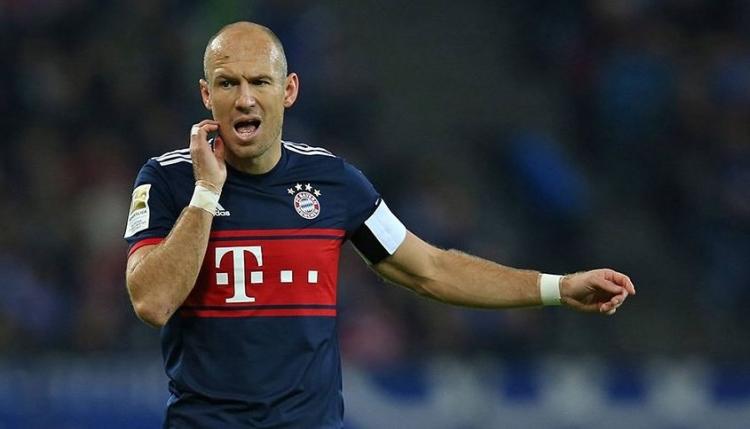<p>ARJEN ROBBEN | Kulüp: Bayern Münih | Yaş: 33 | Sözleşme bitiş: Haziran 2018</p>
