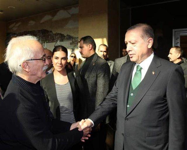<p>Sami Savni Özer, Ebru Yaşar</p>

<p> </p>
