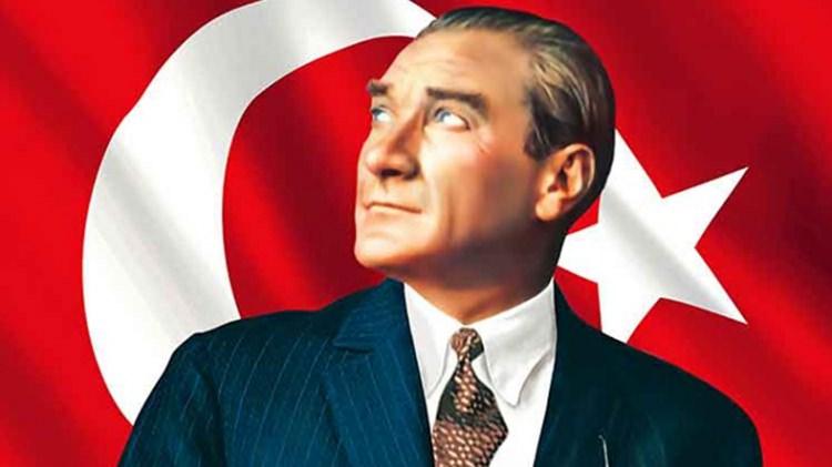 <p>Ünlüler Atatürk'ün ölümünün 79. yılını duygusal bir mesajlarla sosyal medya hesabından andı. <strong>İşte o paylaşımlar...</strong></p>
