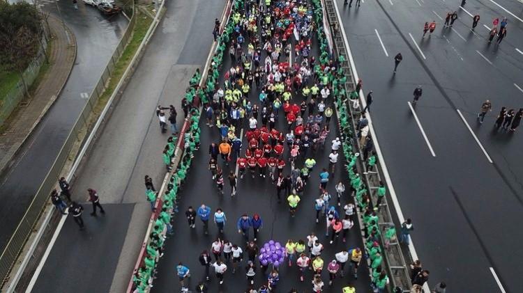 <p>İşte on binlerin kıtalararası koştuğu maratondan dikkat çeken kareler...</p>
