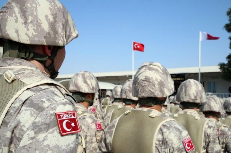 <p>Komutanlık, Doha'da Katar'ın savunma imkan ve kabiliyetlerinin geliştirilmesini destekleme, üzerinde mutabık kalınacak terörizmle mücadele ile uluslararası barışı destekleme harekatlarına katkı sağlama görevlerini yerine getiriyor. </p>

<p> </p>
