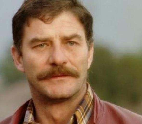 <p>Ahmet Mekin</p>
